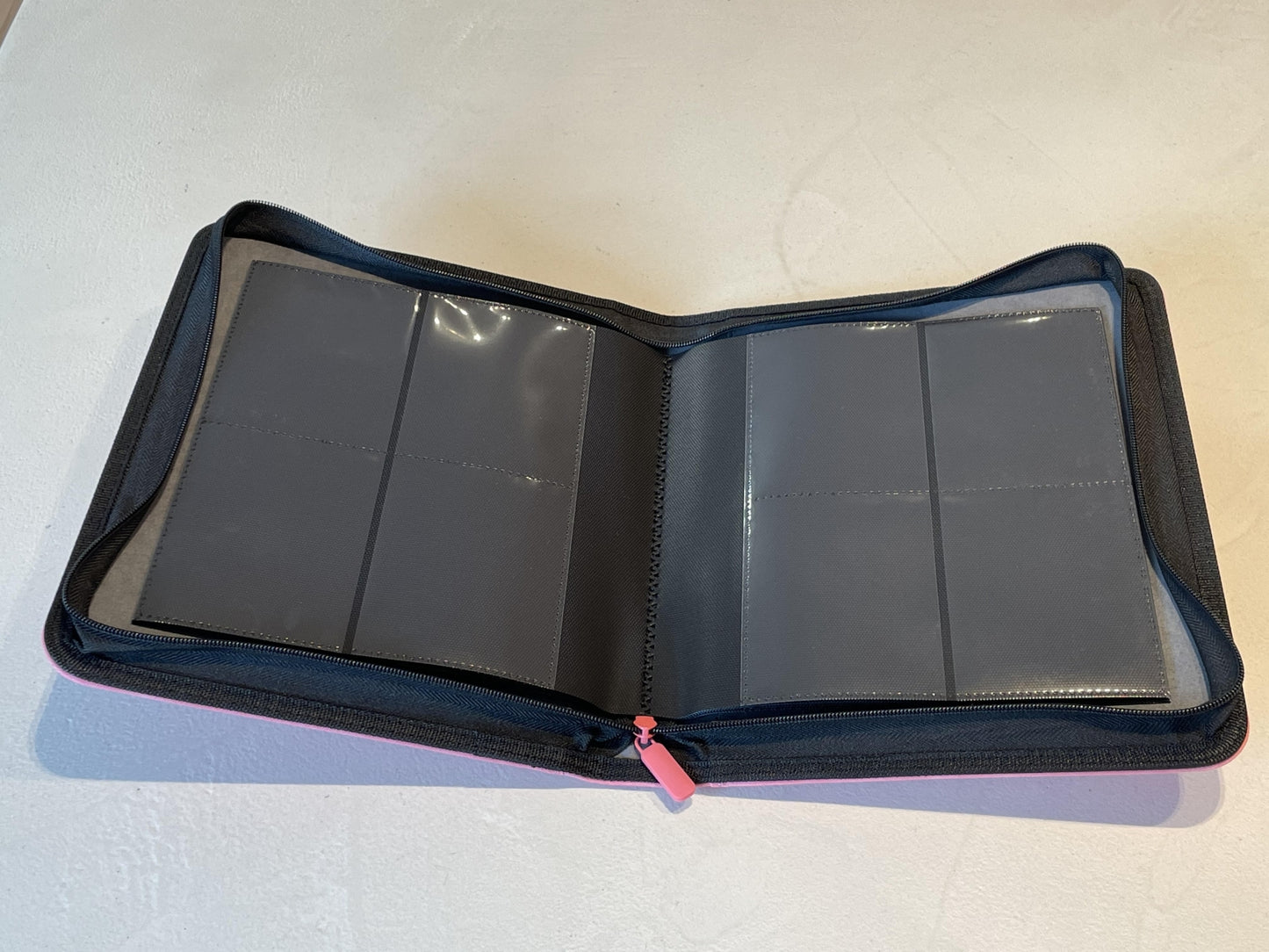 Secret Wonders Collectibles 4 pocket toploader binder pink