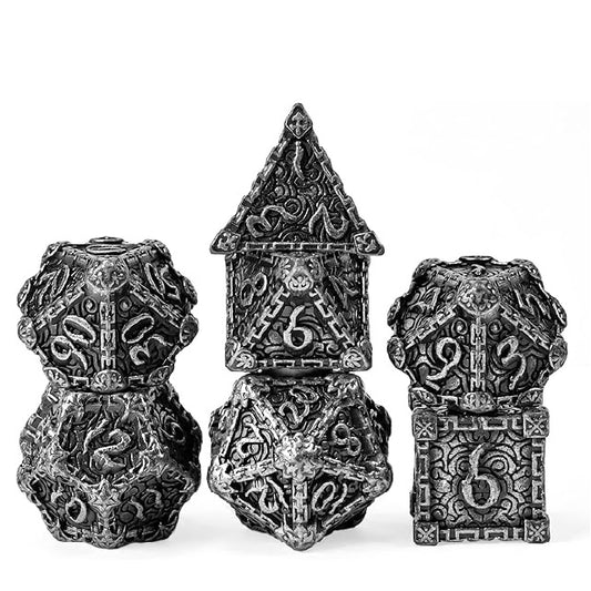 “Polydice – Chained Daggers – Set 7 stuks”